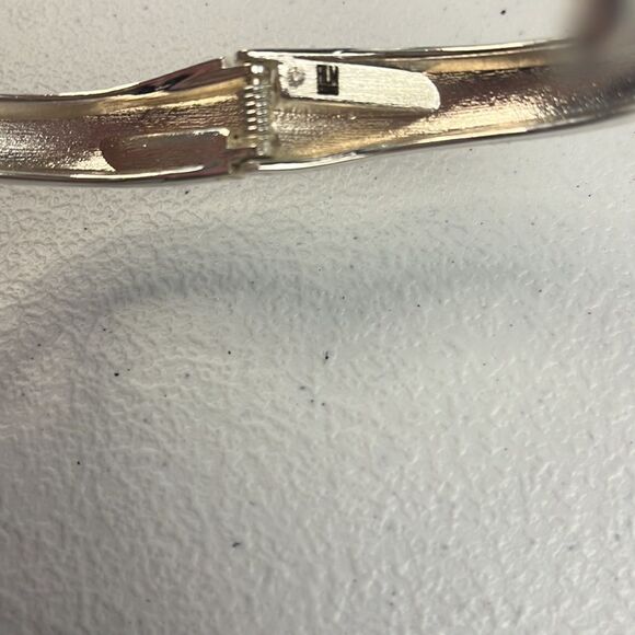 Robert Lee Morris Film Soho Silver Sculptural Bypass Hinged Bangle Bracelet - Picture 7 of 7